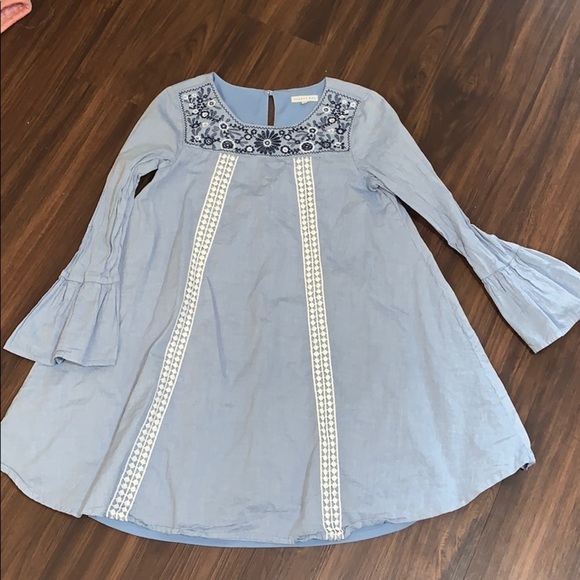 Copper Key Bell sleeve Chambray dress - Picture 2 of 4